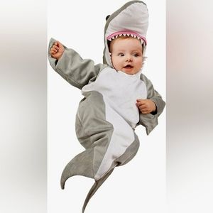 🦋Underwraps Shark Bunting baby costume NIB